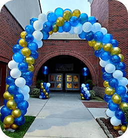 Arch balloon decoration on an outdoor event
